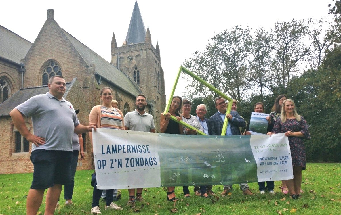 Bekijk En Beleef Lampernisse Vanop En Onder De Kerktoren Nieuws Uit